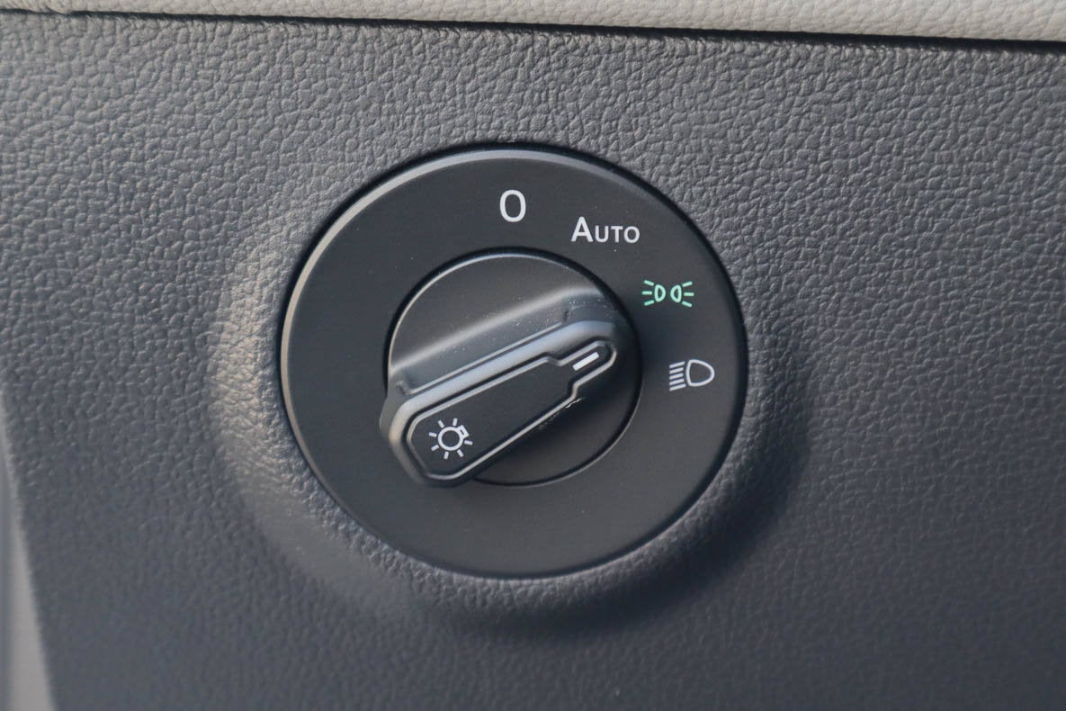 2023 Volkswagen Taos SE FWD