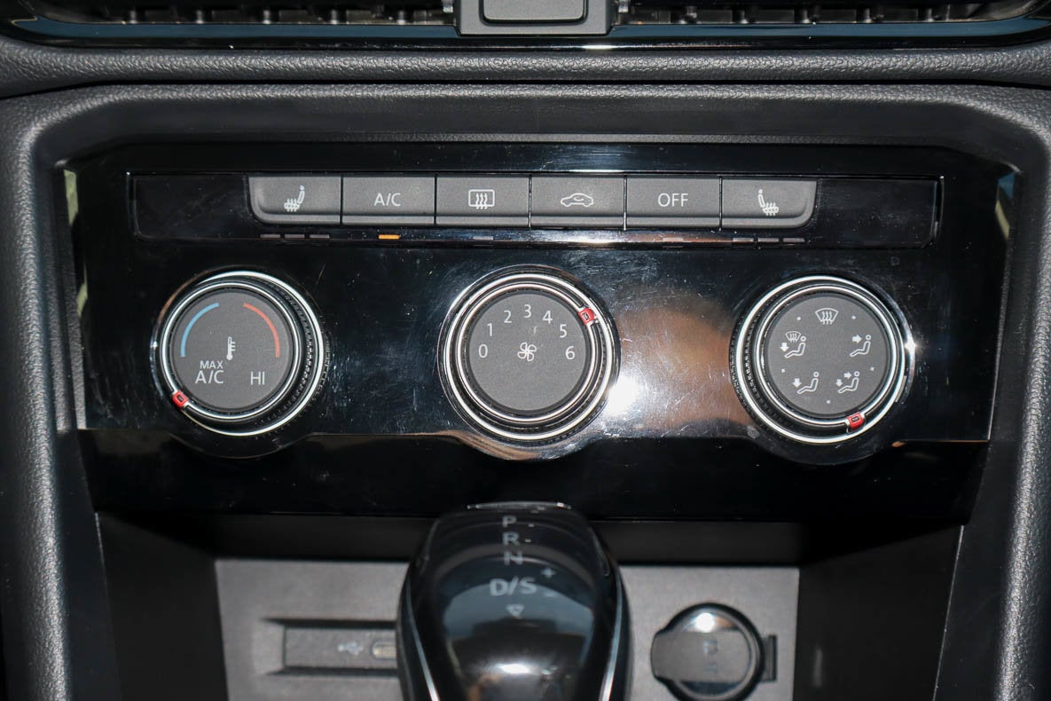 2023 Volkswagen Taos SE FWD