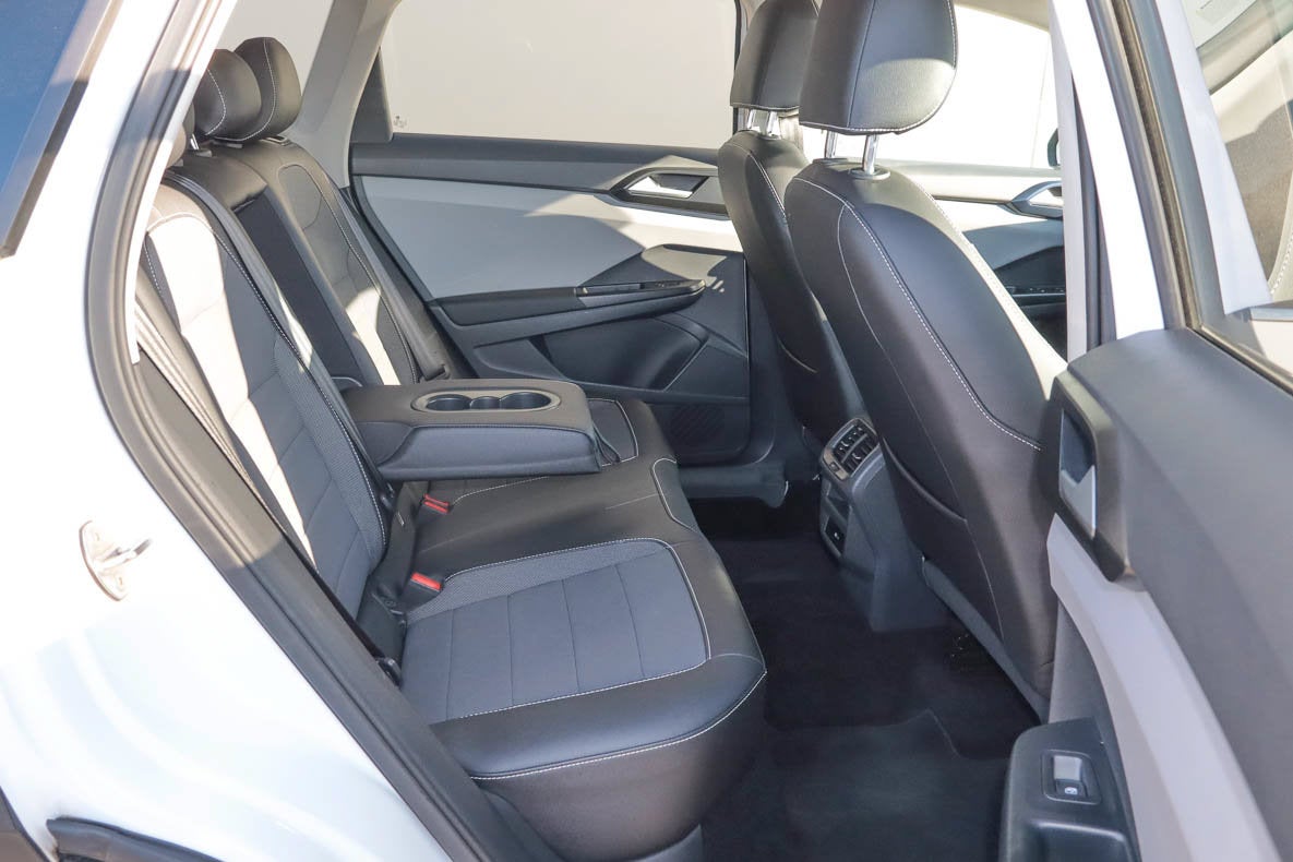 2023 Volkswagen Taos SE FWD