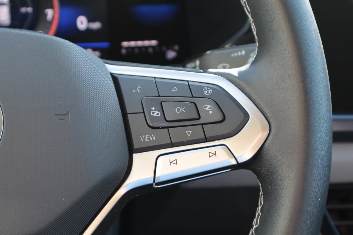 2023 Volkswagen Taos SE FWD
