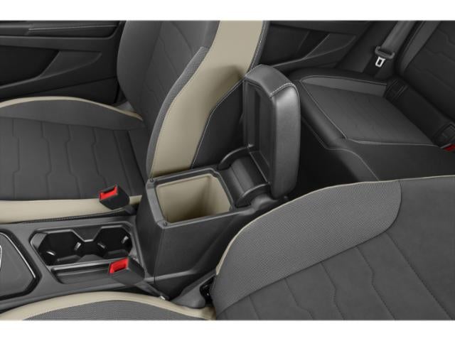 2025 Volkswagen Taos SE 4MOTION
