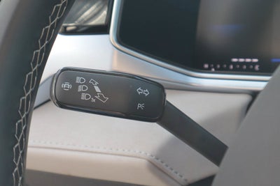 2025 Volkswagen Taos SE 4MOTION