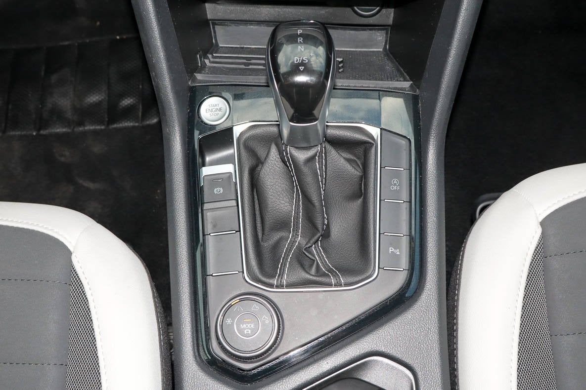 2025 Volkswagen Taos SE 4MOTION