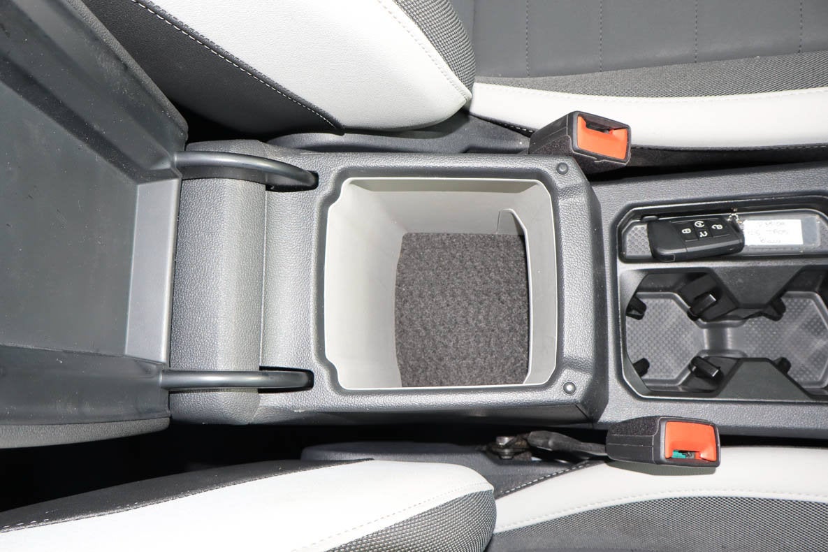 2025 Volkswagen Taos SE 4MOTION