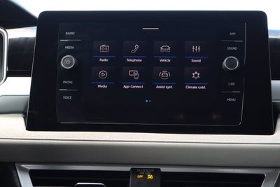 2025 Volkswagen Taos SE 4MOTION