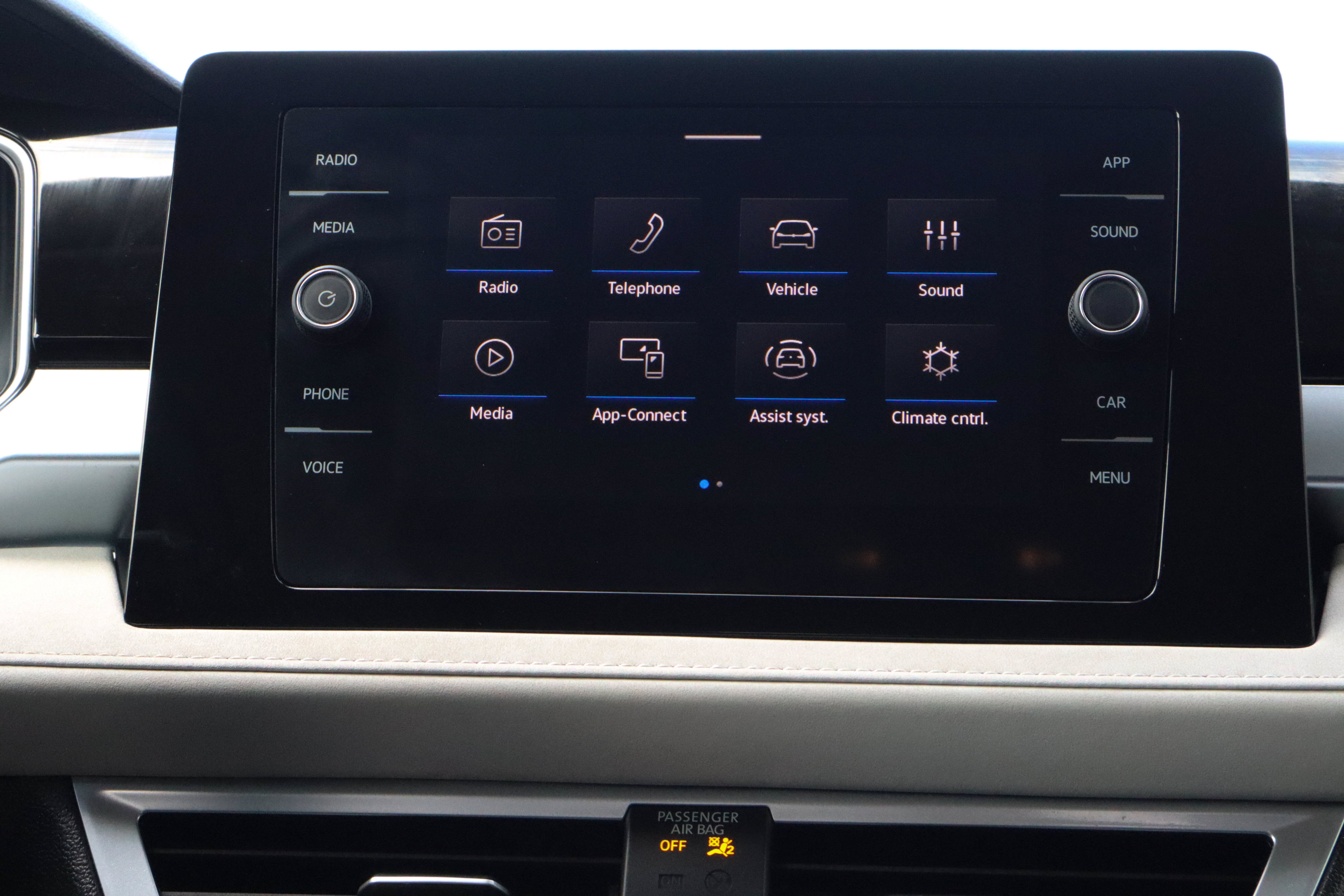 2025 Volkswagen Taos SE 4MOTION