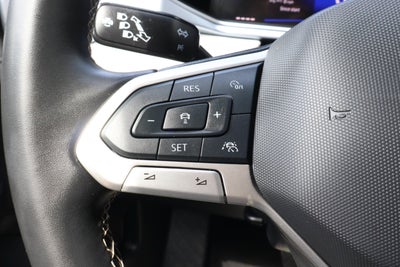 2025 Volkswagen Taos SE 4MOTION