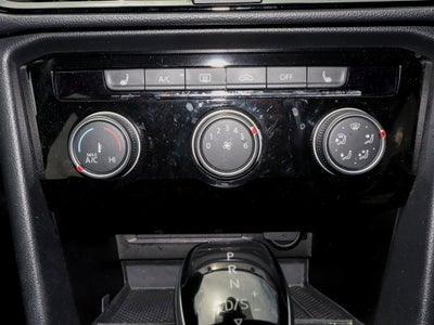 2023 Volkswagen Taos SE 4MOTION