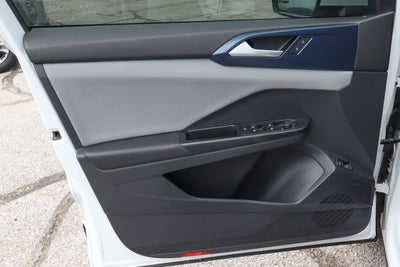 2023 Volkswagen Taos SE 4MOTION
