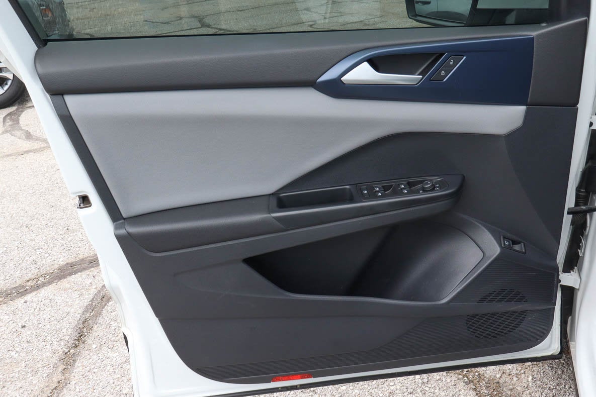 2023 Volkswagen Taos SE 4MOTION