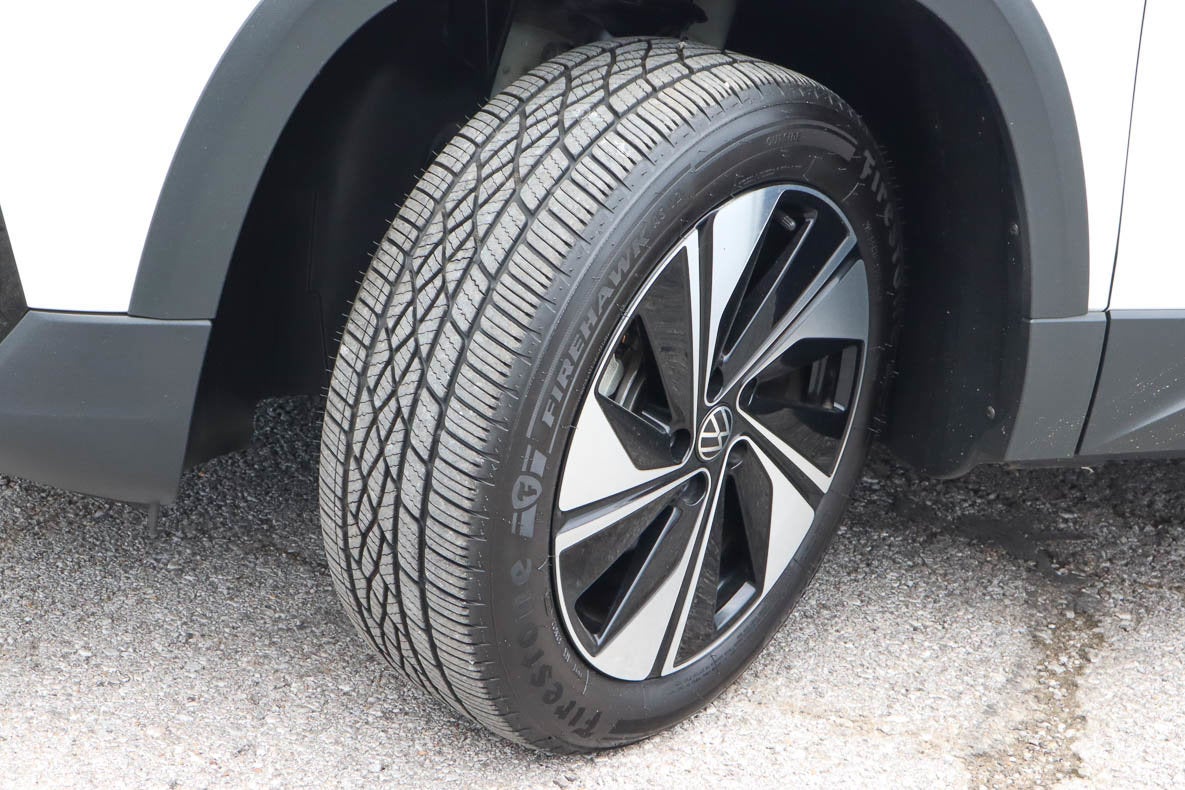2023 Volkswagen Taos SE 4MOTION
