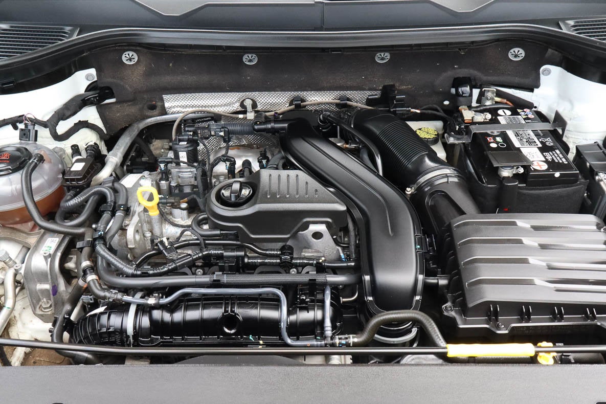 2023 Volkswagen Taos SE 4MOTION