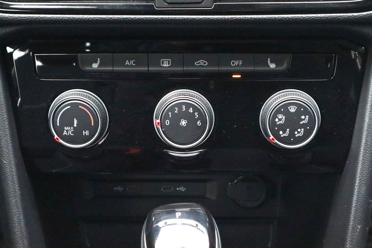 2023 Volkswagen Taos SE 4MOTION