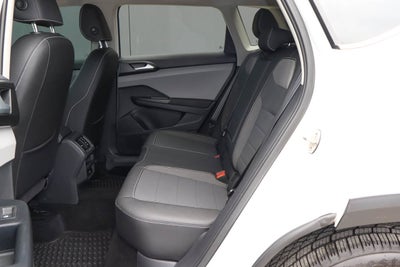 2023 Volkswagen Taos SE 4MOTION