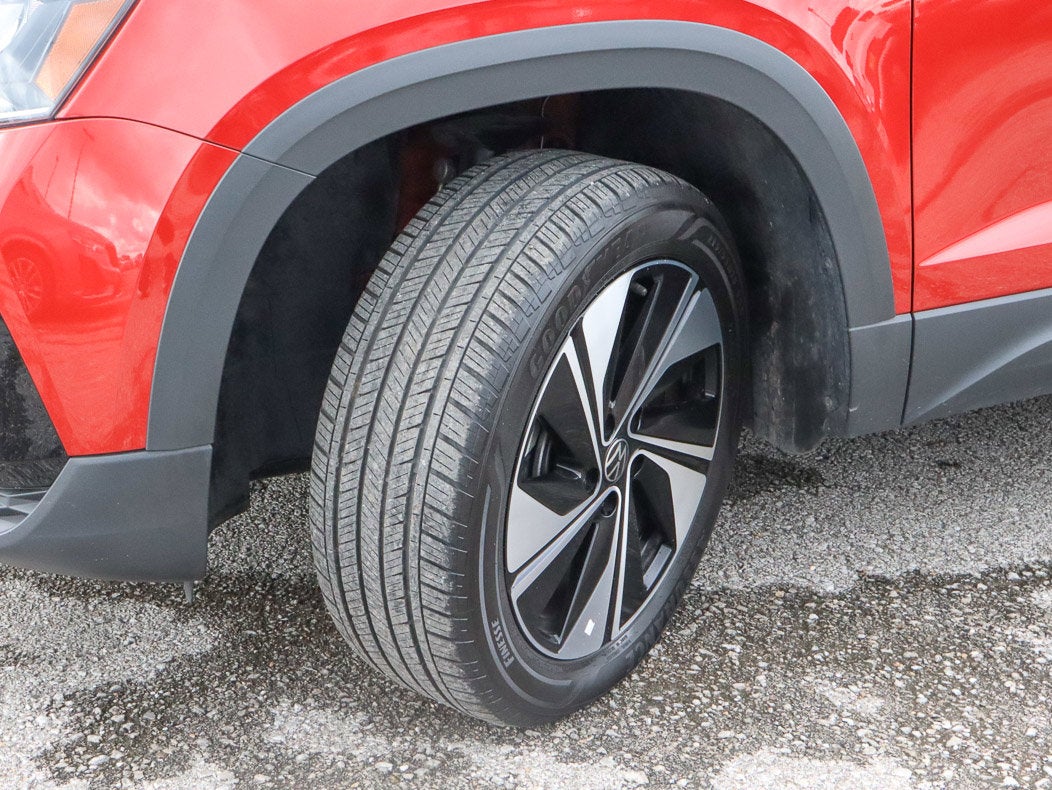 2023 Volkswagen Taos SE 4MOTION