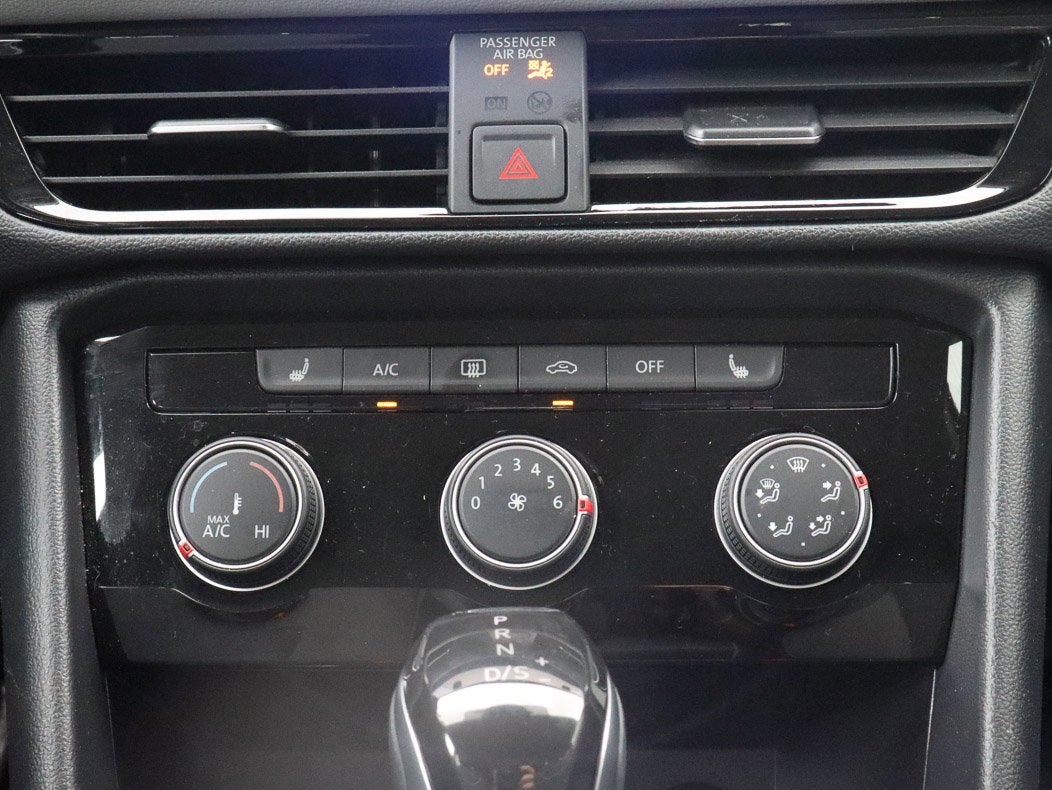 2023 Volkswagen Taos SE 4MOTION