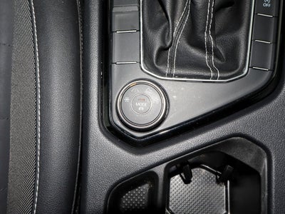 2023 Volkswagen Taos SE 4MOTION
