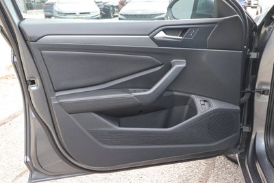 2024 Volkswagen Jetta SE Auto