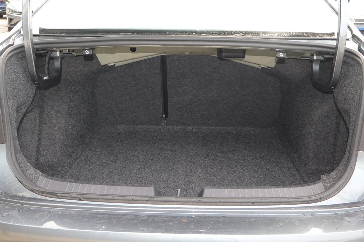 2024 Volkswagen Jetta SE Auto