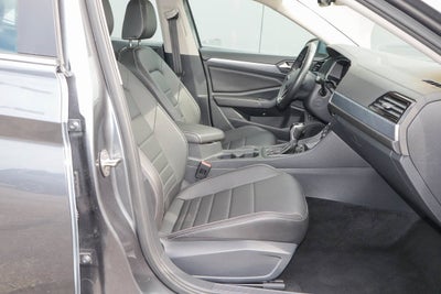 2024 Volkswagen Jetta SE Auto