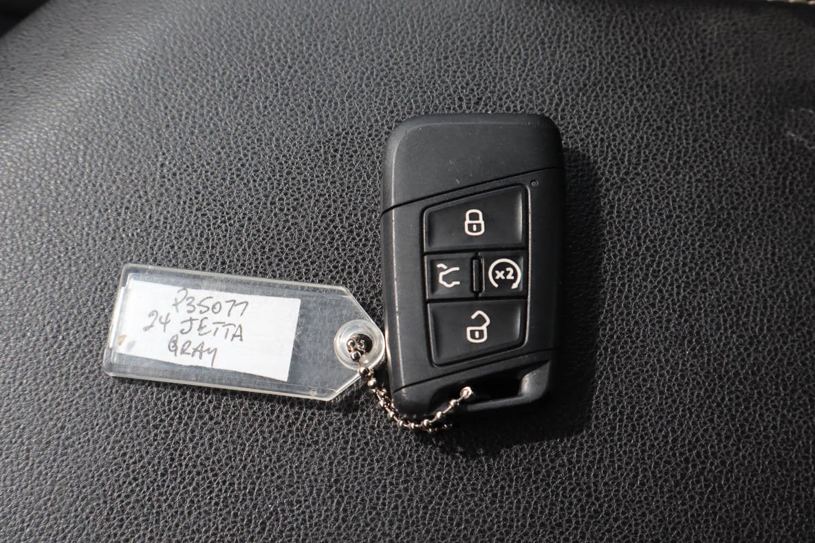 2024 Volkswagen Jetta SE Auto