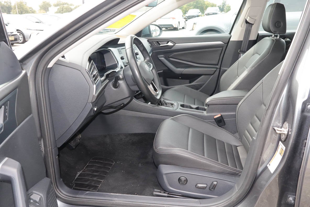 2024 Volkswagen Jetta SE Auto