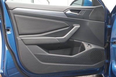 2024 Volkswagen Jetta SE Auto