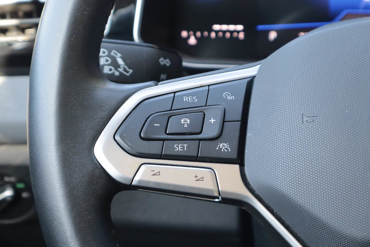 2025 Volkswagen Jetta SE Auto