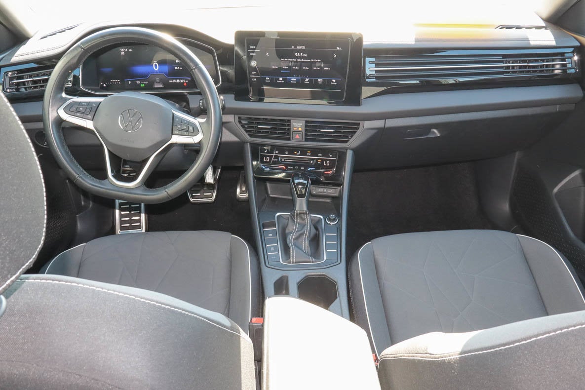2025 Volkswagen Jetta Sport Auto
