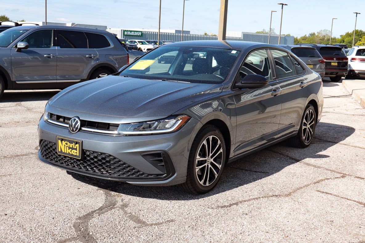 2025 Volkswagen Jetta Sport Auto