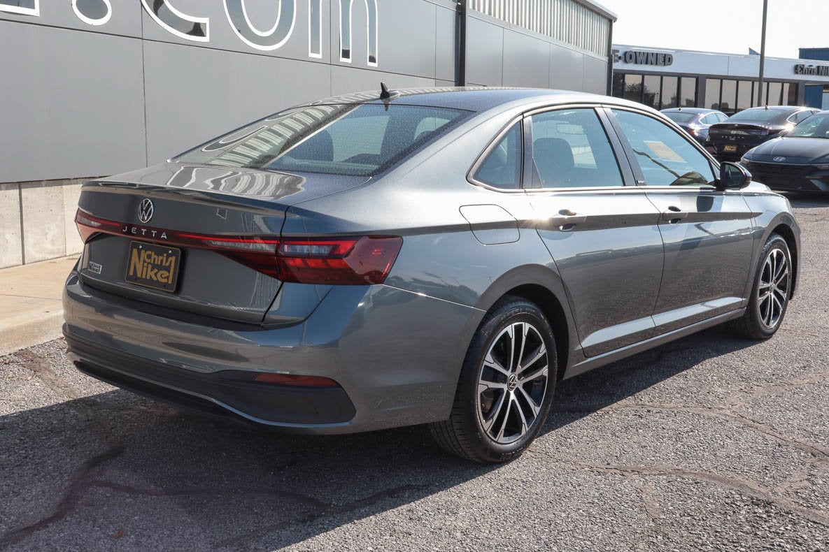 2025 Volkswagen Jetta Sport Auto