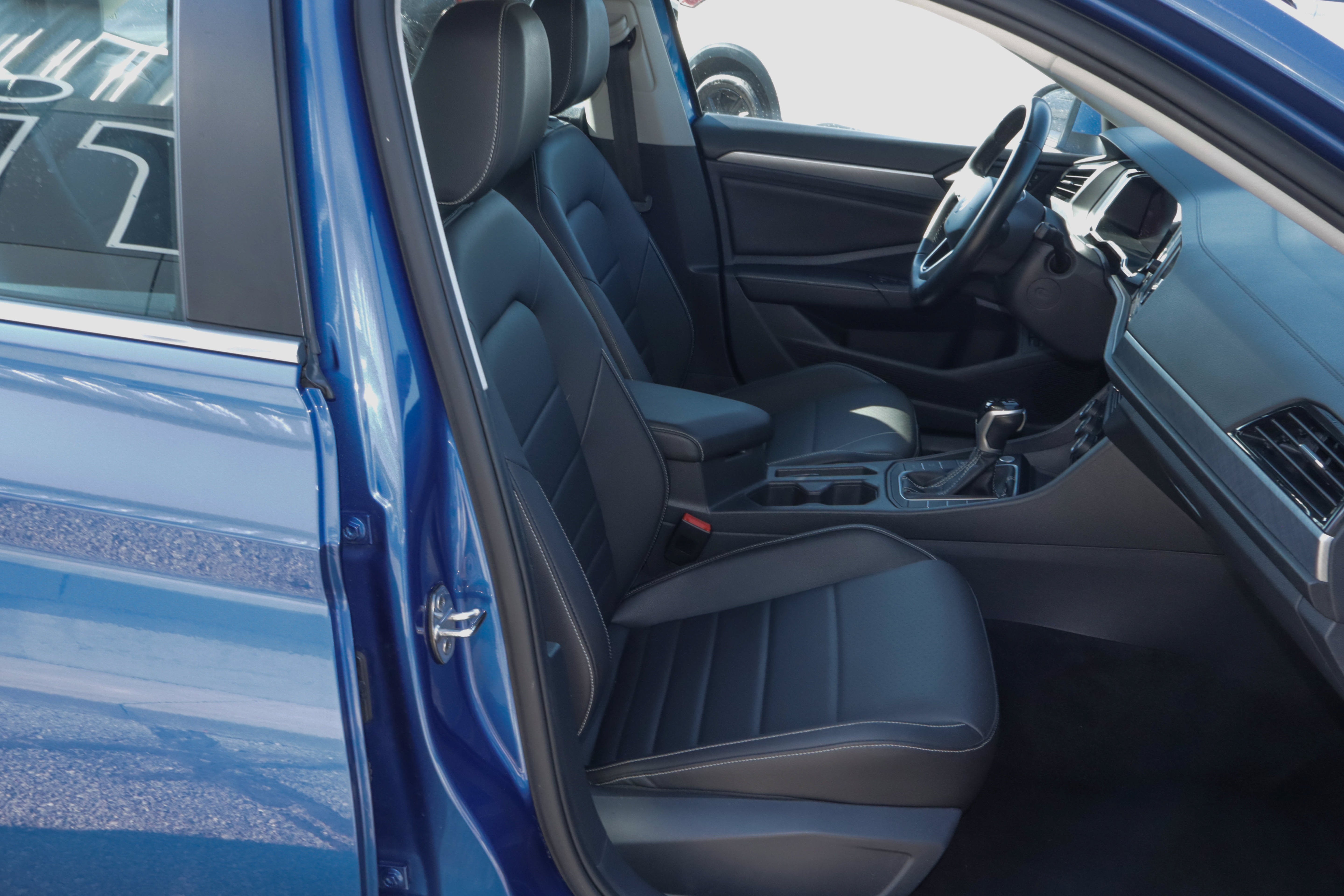 2024 Volkswagen Jetta SE Auto