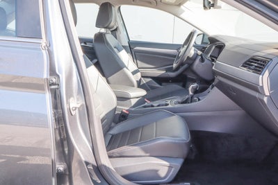 2024 Volkswagen Jetta SE Auto