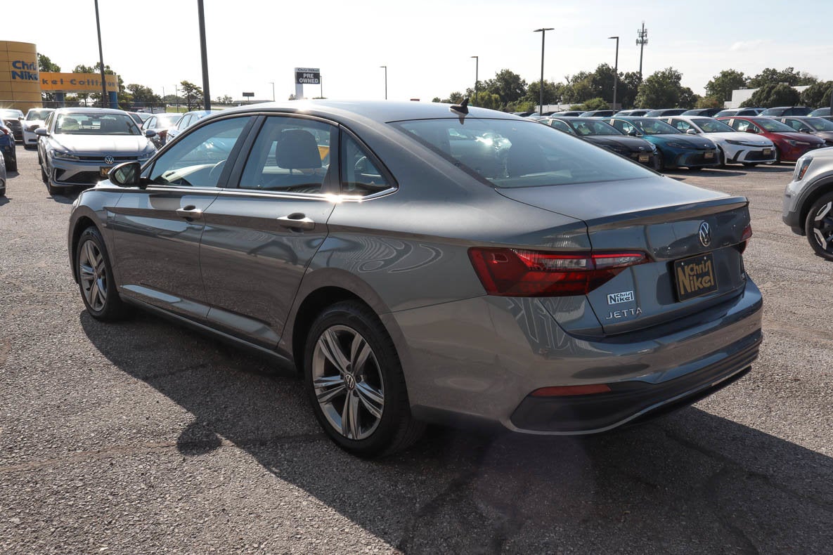 2024 Volkswagen Jetta SE Auto