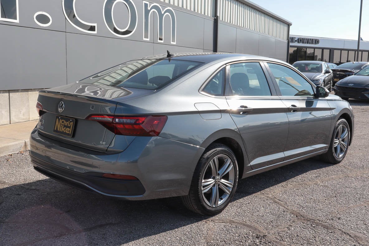 2024 Volkswagen Jetta SE Auto