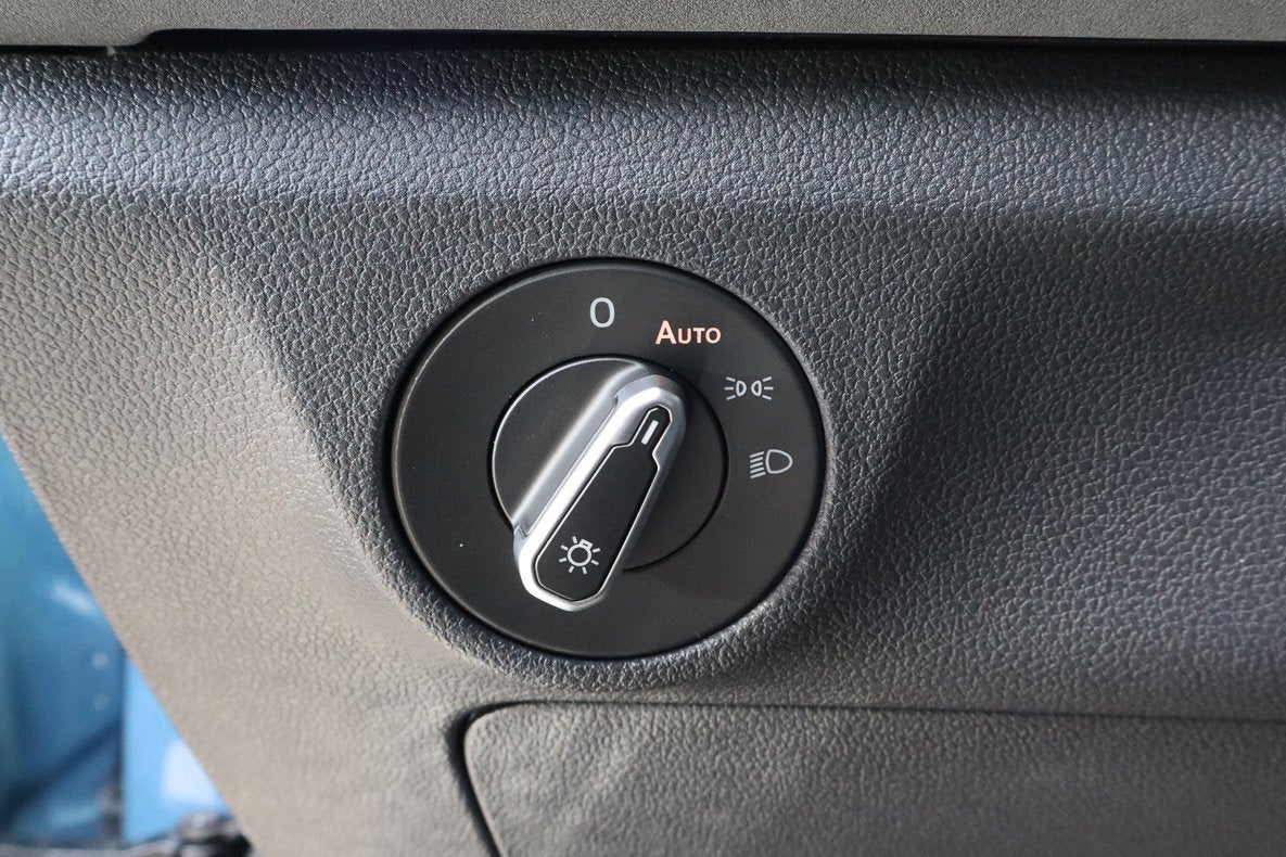 2025 Volkswagen Jetta SE Auto