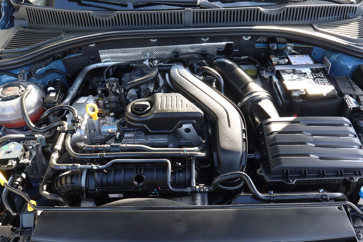 2025 Volkswagen Jetta SE Auto