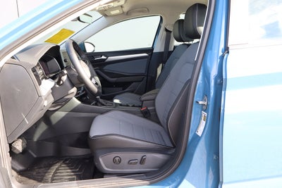 2025 Volkswagen Jetta SE Auto
