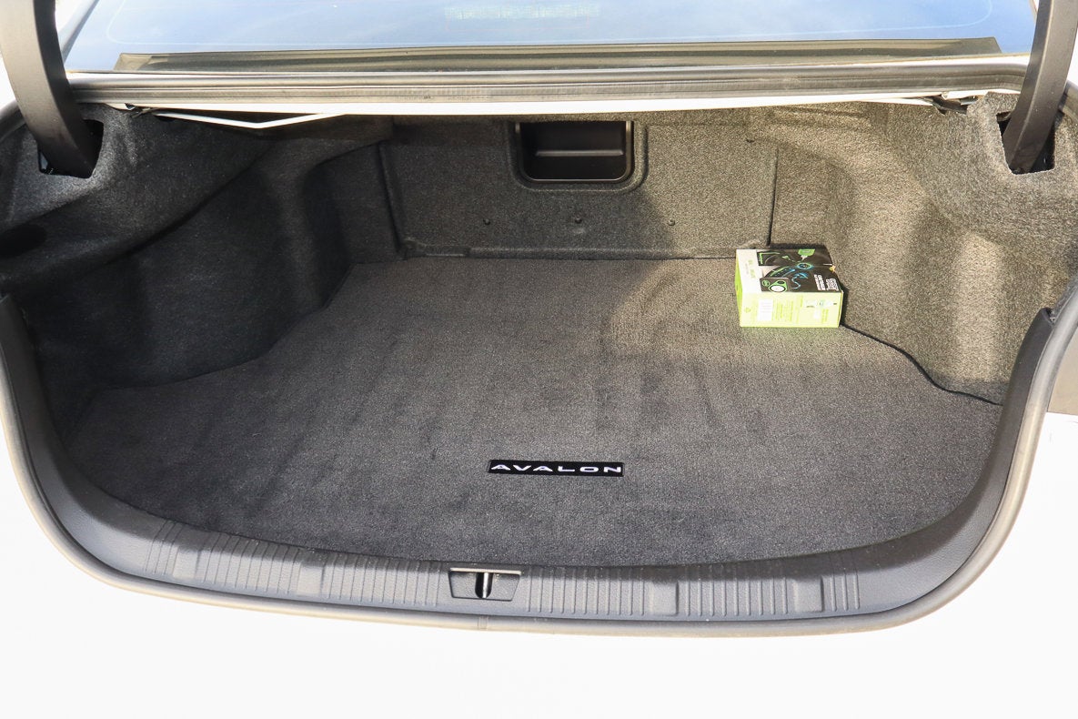 2016 Toyota Avalon XLE