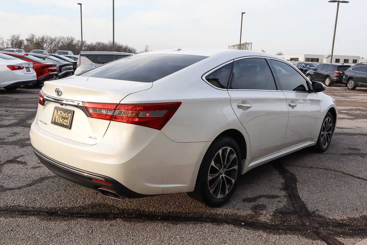 2016 Toyota Avalon XLE