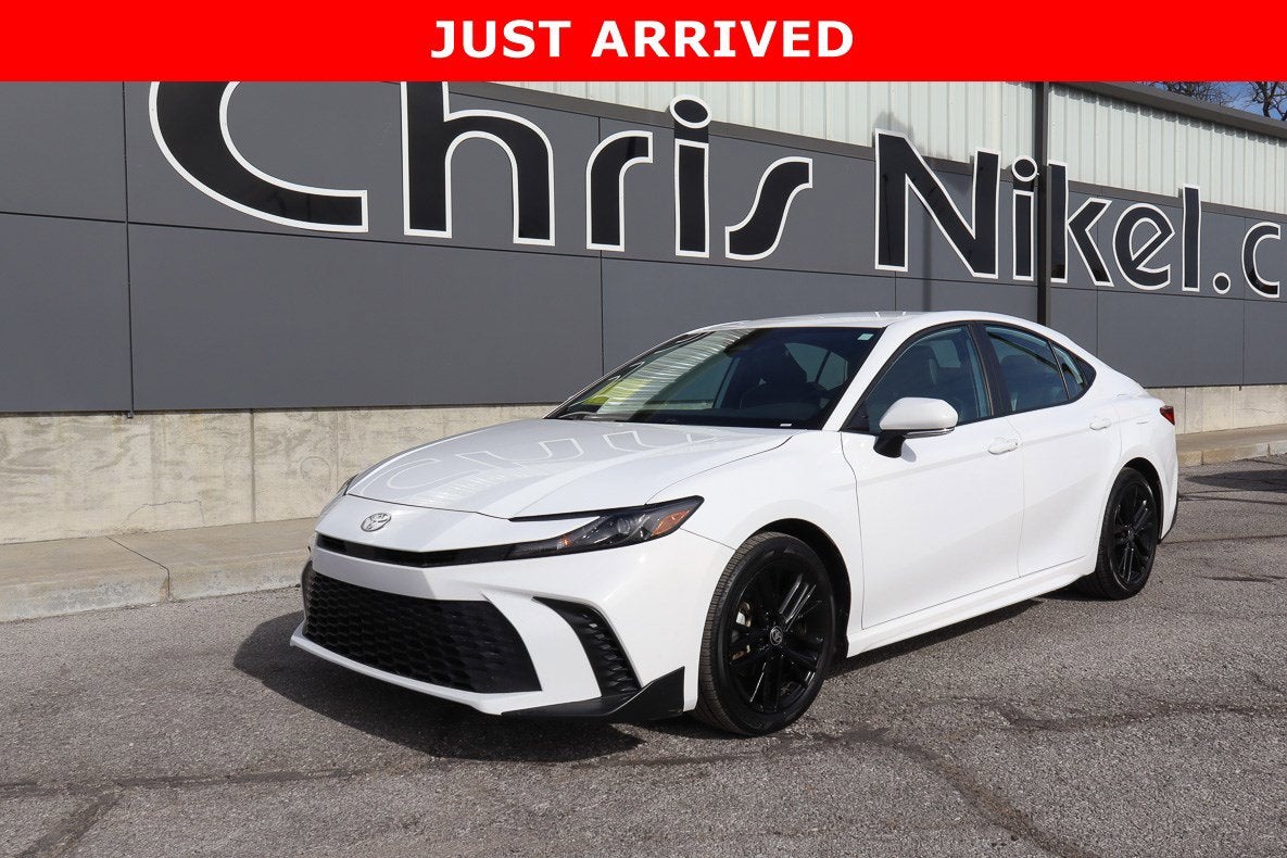 2025 Toyota Camry SE