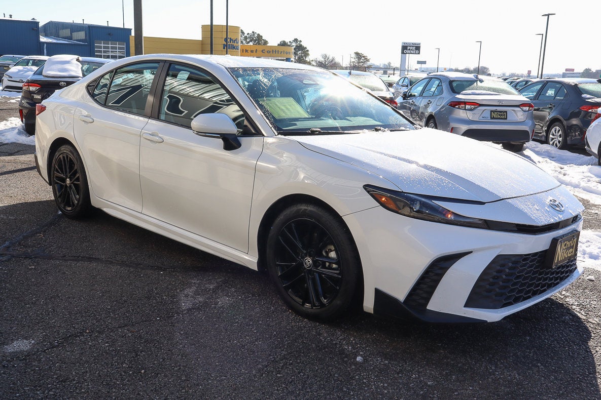 2025 Toyota Camry SE
