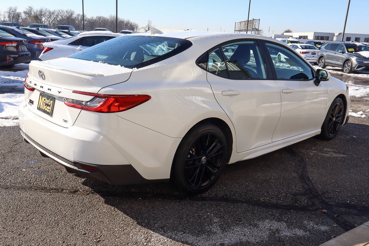 2025 Toyota Camry SE