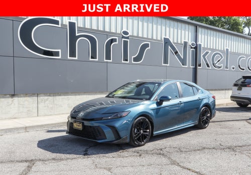 2025 Toyota Camry SE