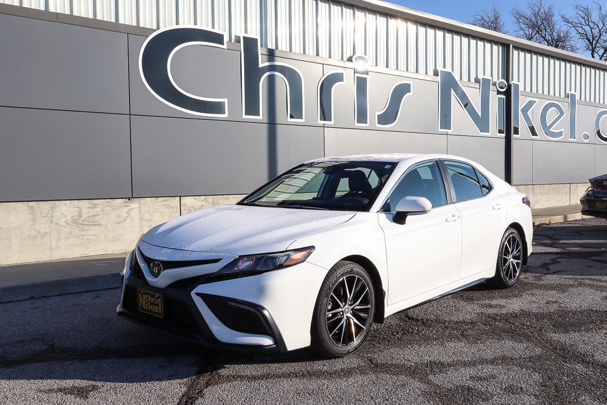 2023 Toyota Camry SE