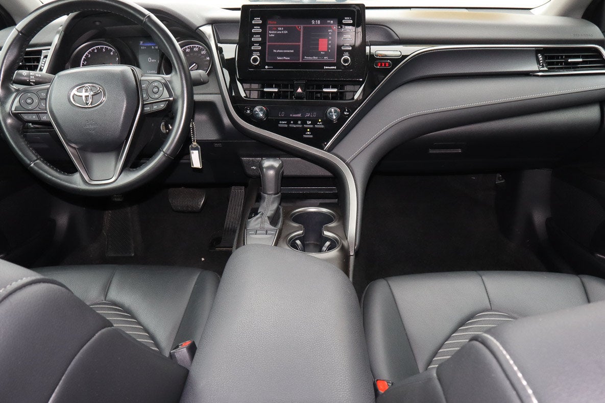 2024 Toyota Camry SE Auto