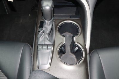 2024 Toyota Camry SE Auto