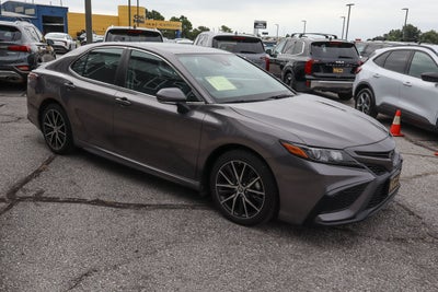 2024 Toyota Camry SE Auto