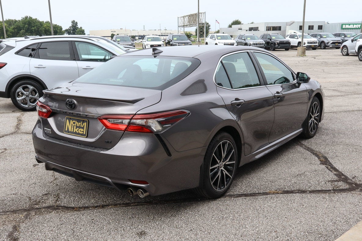 2024 Toyota Camry SE Auto