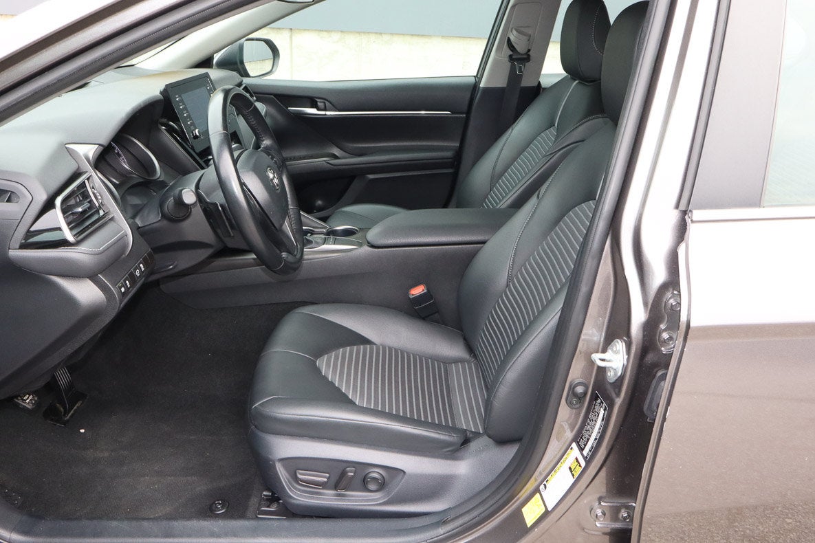 2024 Toyota Camry SE Auto